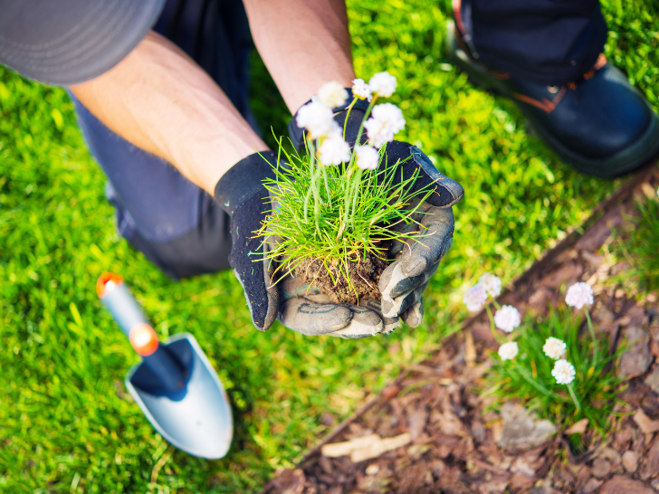 Gardening hand gloves